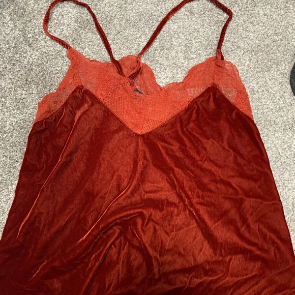 Velvet lace tank top - Picture 1 of 1